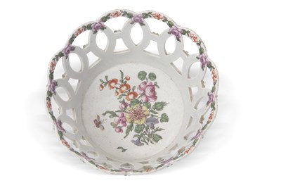 Lot 89 - An 18th Century Worcester porcelain basket...
