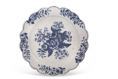 Lot 92 - A rare Lowestoft porcelain plate with shaped...