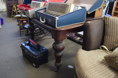 Lot 765 - VICTORIAN MAHOGANY RECTANGULAR EXTENDING...