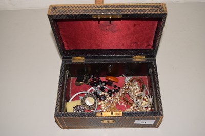 Lot 61 - Small leather case of costume jewellery