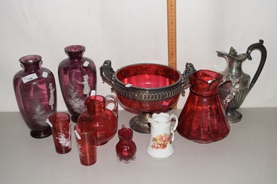 Lot 138 - Mixed Lot: Range of cranberry glass items...