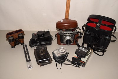 Lot 502 - Mixed lot of cameras, binoculars and accessories
