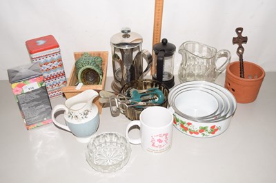 Lot 516 - Mixed Lot: Assorted kitchen wares