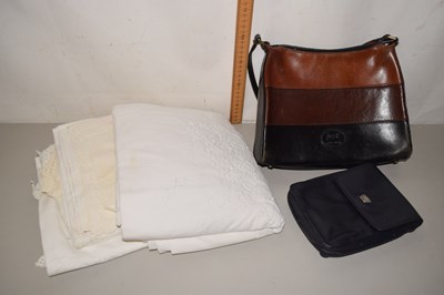 Lot 517 - Two ladies handbags and a quantity of...
