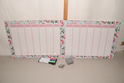 Lot 552 - Magnetic notice board