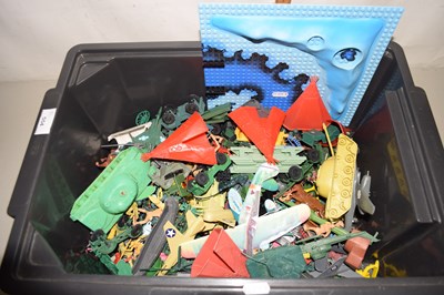 Lot 554 - Assorted children's toys