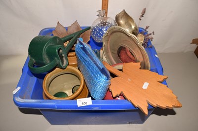 Lot 606 - Assorted household clearance