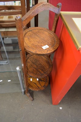 Lot 784 - OAK CAKE STAND