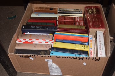 Lot 652 - Books, assorted