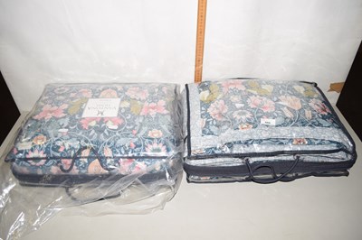 Lot 16 - William Morris Style bedding - New