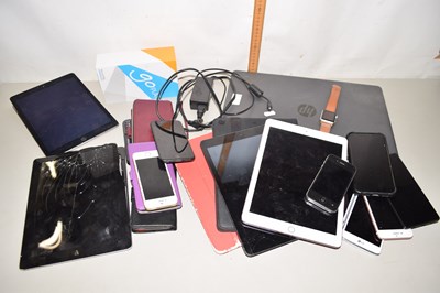 Lot 671 - An HP laptop together with a quantity of...