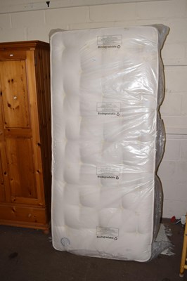 Lot 717 - A single bed