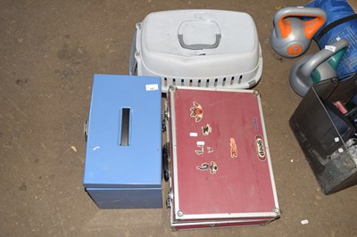 Lot 767 - A pet carrier, box of CD's and box of crested...