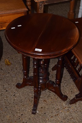 Lot 265 - Small centre table