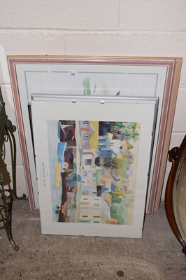 Lot 292 - Quantity of assorted pictures and prints to...