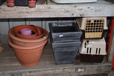 Lot 321 - Mixed Lot: Plastic plant pots etc