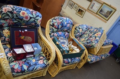 Lot 836 - WICKER CONSERVATORY SUITE WITH FLORAL CUSHIONS