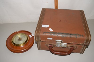 Lot 187 - A case of lawn bowls and a vintage barometer