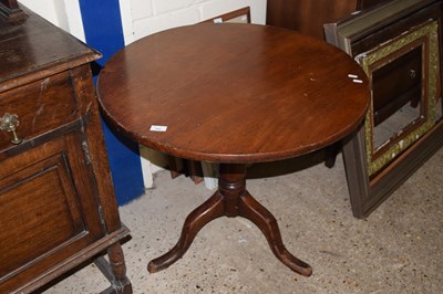 Lot 252 - A Georgian tripod based supper table