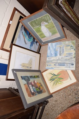 Lot 254 - Mixed Lot: Various pictures to include a range...
