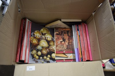 Lot 854 - BOX CONTAINING AUCTION CATALOGUES AND BOOKS TO...