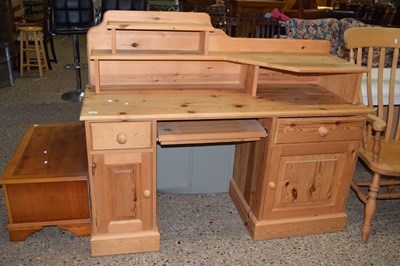 Lot 325 - A modern pine office work station