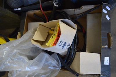 Lot 876 - BOX CONTAINING GARAGE CLEARANCE ITEMS, PIPES,...