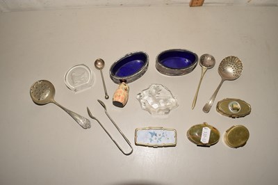 Lot 94 - Box of mixed items to include blue glass lined...