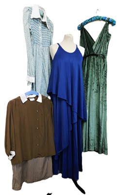 Lot 44 - A quantity of c.1970-80's ladies wear,...