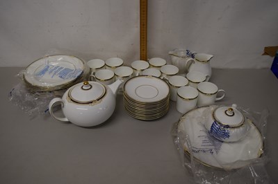 Lot 126A - Wedgewood Cavendish blue and white china to...