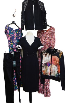 Lot 70 - A mixed lot of ladies wear: to include a Karen...