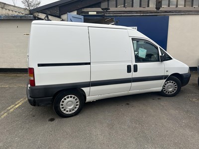 Lot 420 - 2006 Fiat Scudo van PE56 JCJ, log book and...