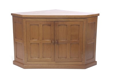 Lot 367 - Lyndon Hammell (Cat & Mouseman) - A 20th...