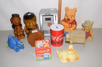 Lot 10 - Collection of various vintage novelty money...