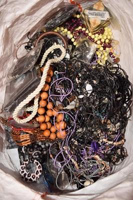 Lot 79 - A large bag of assorted costume jewellery