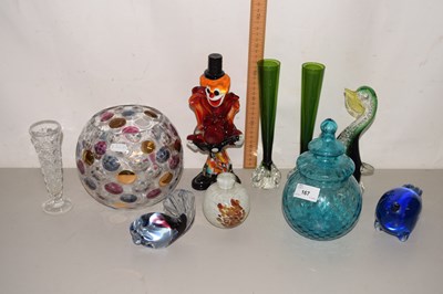 Lot 167 - Mixed Lot: Murano glass clown, various glass...