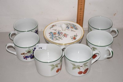 Lot 174 - Quantity of Royal Worcester Evesham Vale cups...