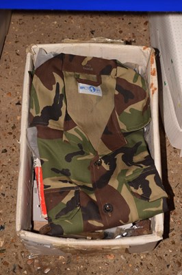 Lot 197 - A box of mixed items to include a door closer