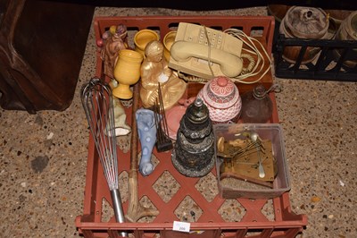 Lot 200 - Box of various house clearance ornaments,...