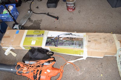 Lot 411 - A boxed parasol, unchecked for completeness