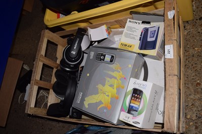 Lot 221 - Box of various home electrics to include a Sky...