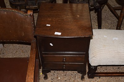 Lot 315 - An early 20th Century oak sewing box