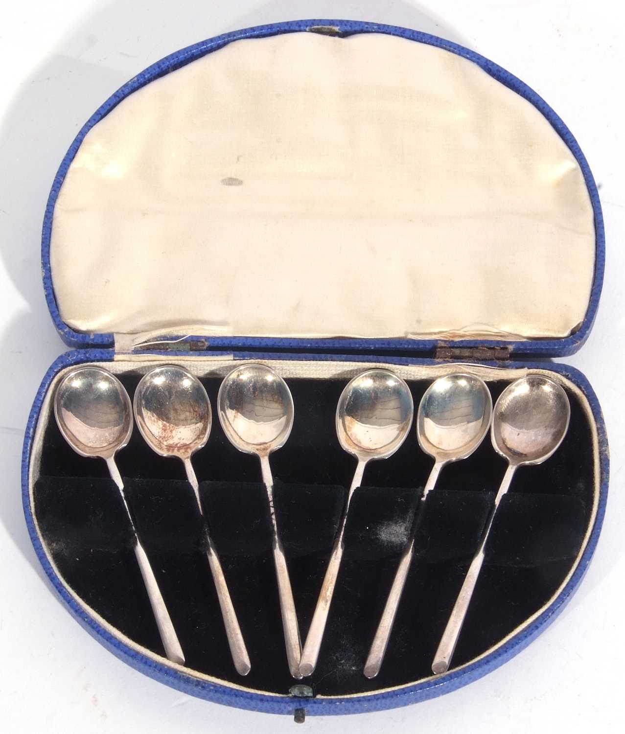 Lot 109 - Cased set of six George V silver teaspoons,...