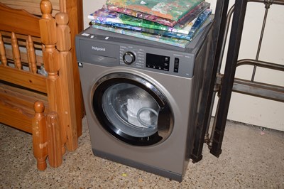 Lot 394 - A Hotpoint washing machine