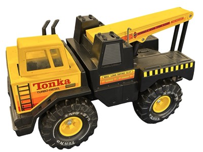 Lot 255 - A pressed steel Tonka Turbo Diesel Excavator