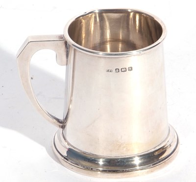 Lot 132 - George VI silver small tankard of plain design,...