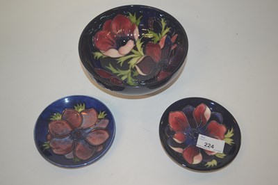 Lot 224 - A Moorcroft bowl with tubelined floral...