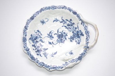 Lot 259 - A Worcester dish in the Blind Earl pattern...