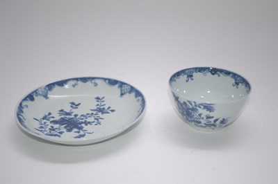 Lot 267 - An 18th Century Worcester porcelain tea bowl...