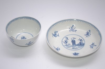 Lot 271 - An 18th Century Worcester porcelain tea bowl...